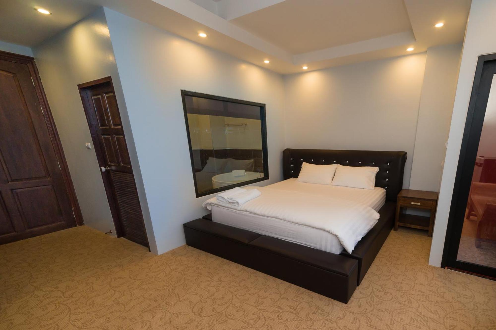 Thongtara House Boutique Srinakarin Hotel Banguecoque Quarto foto