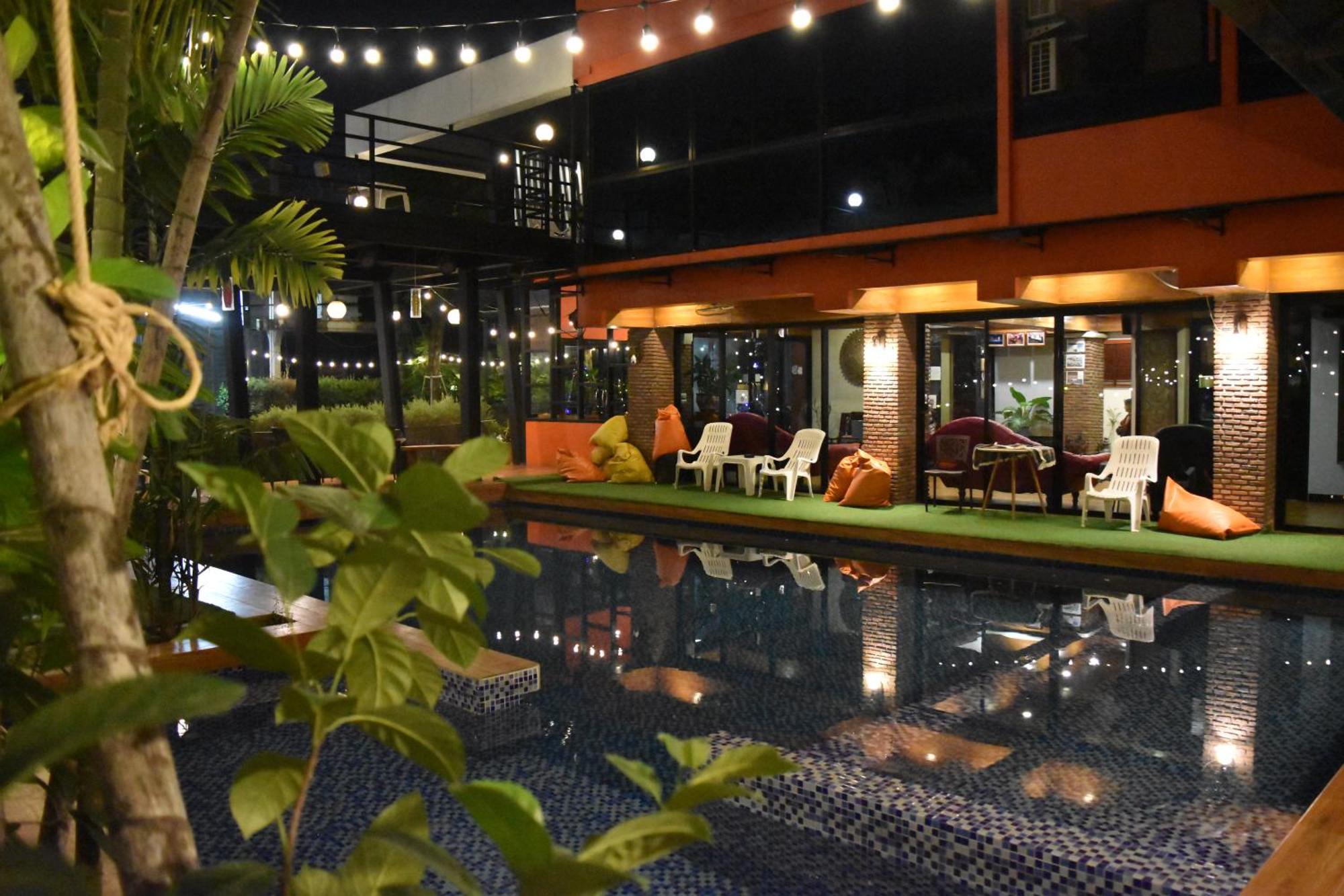 Thongtara House Boutique Srinakarin Hotel Banguecoque Exterior foto