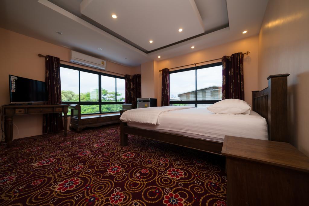 Thongtara House Boutique Srinakarin Hotel Banguecoque Quarto foto